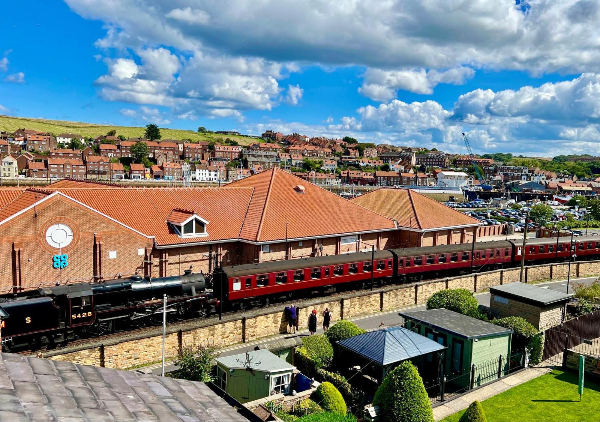 The Mainstay Luxury Boutique Rooms With Private Parking Whitby Bagian luar foto