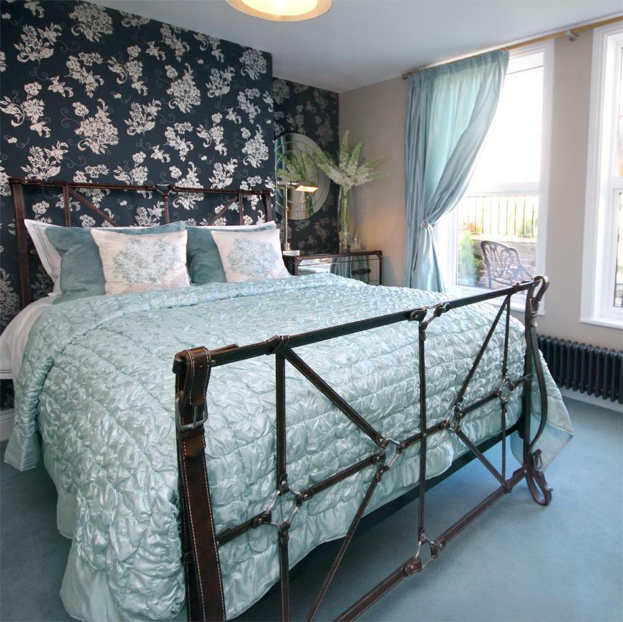 The Mainstay Luxury Boutique Rooms With Private Parking Whitby Bagian luar foto